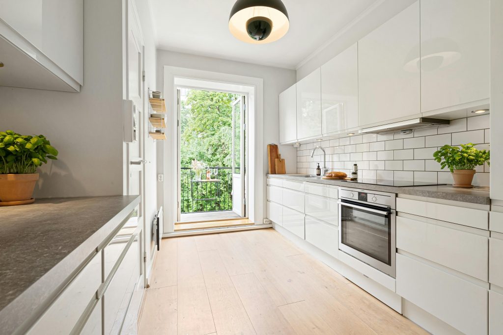 The Installation Process: How Pure Quartz Delivers the Best London Kitchen Worktops